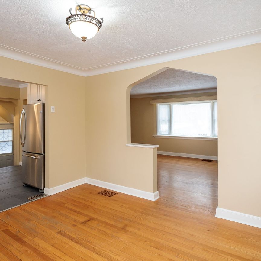 For Lease - 225 PLEASANT PARK Road, Alta Vista and Area, Ontario - Photo 1