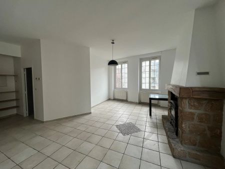 Location Appartement 3 pièces 74m² ST ETIENNE 42100 - Photo 2