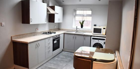 3 bedroom terraced house to rent - Photo 3