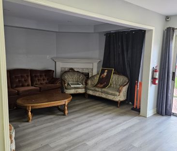 For Lease - 19 Arthurs Crescent, Brampton, Ontario - Photo 4