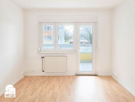 Sanierte Wohnung mit großem Balkon! - Foto 3