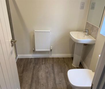 4 bedroom detached house to rent - Photo 5