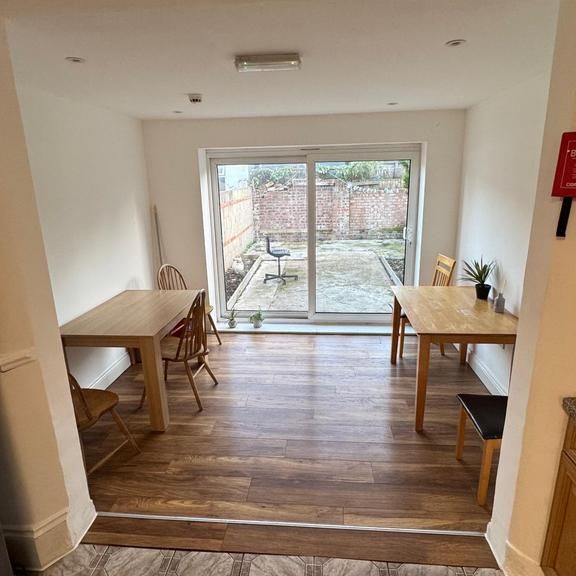 1 bedroom in a house share to rent - Photo 1