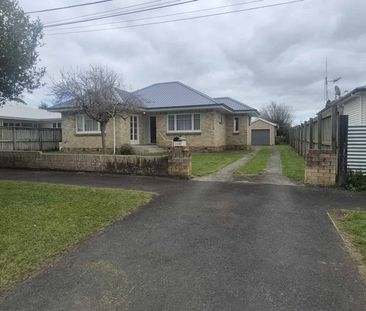 Terrific Two Bedroom Home in sought-after Hamilton East - Photo 4