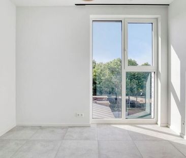 Appartement te huur in Antwerpen voor € 1.090 met 2 slaapkamers - Photo 3
