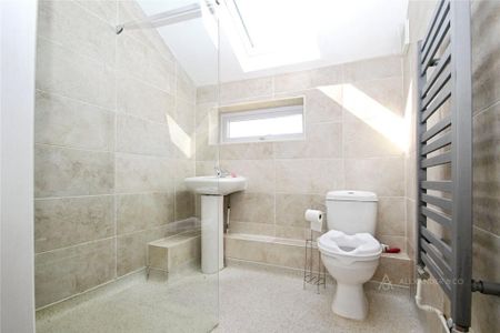 3 bedroom detached house to rent - Photo 5