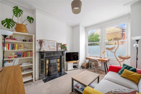 Klea Avenue, London, SW4 flat to rent - Photo 2