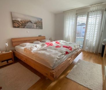 Grosszügige 4.5 Zimmer-Wohnung mit Cheminée in Seenähe! - Foto 4