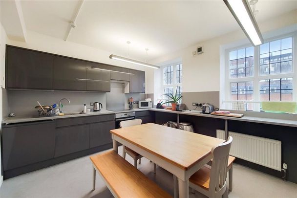 House share to rent - Photo 1