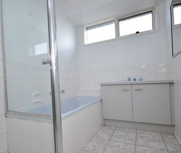 Conveniently Located - Photo 6