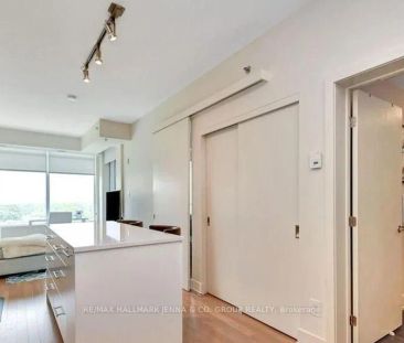 611 - 88 RICHMOND ROAD - Photo 1