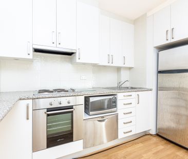 5/3-5 St Neot Avenue, Potts Point NSW 2011 - Apartment For Rent | D... - Photo 1