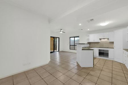 Modern Comfort Meets Easy Living - Photo 3