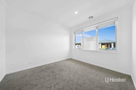 29 Imitation Road, Tarneit VIC - Photo 5