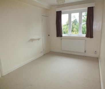 4 bedroom detached house to rent - Photo 4