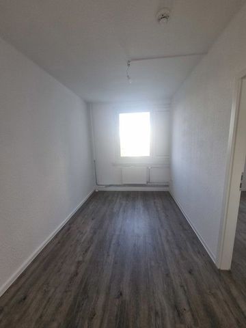 Jetzt zugreifen: 4-Zimmerwohnung mit Balkon und Aufzug! - Foto 4