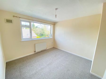 3 bedroom House To Let - Photo 4