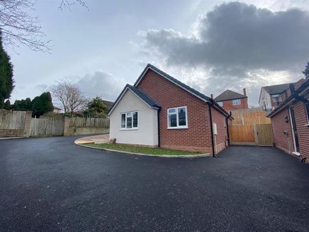 Alcova Grove, Cradley Heath - Photo 3