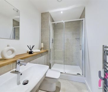 2 bedroom flat to rent - Photo 6