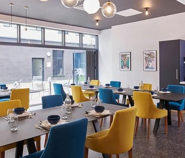 1 bedroom in a flat share to rent - Photo 3