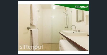 Light and bright ground floor apartment! - Photo 2