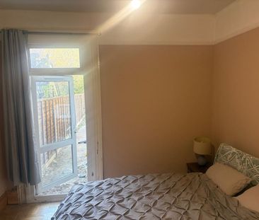 Room in a Shared House, Bensham Manor Road, CR7 - Photo 1