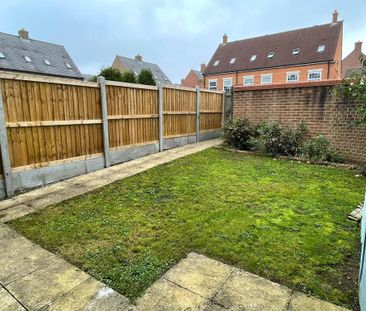 3 bedroom end of terrace house to rent - Photo 4