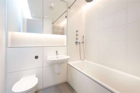 Stunning studio house with parking and a garden. - Photo 4
