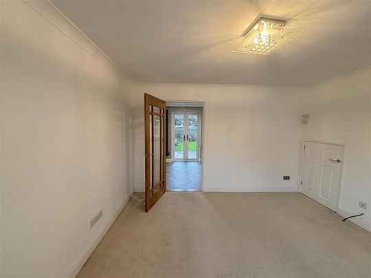 3 bedroom end of terrace house to rent - Photo 1