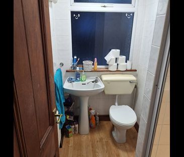 Studio Flat, Gloucester Road North, BS34 - Photo 4