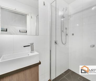 Spacious & Stylish 3/4 bedroom Residence - Photo 2