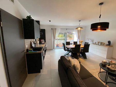 Appartement te huur - Foto 2