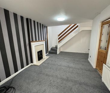 2 bedroom link detached house to rent - Photo 2