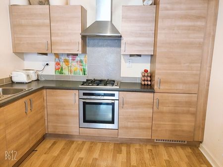 2 Bed Flat, The Crescent, BS1 - Photo 3