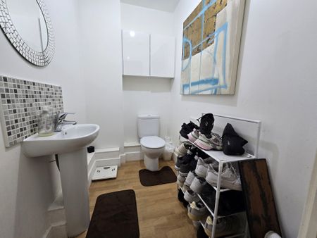 Wraysbury Drive, West Drayton - Photo 5