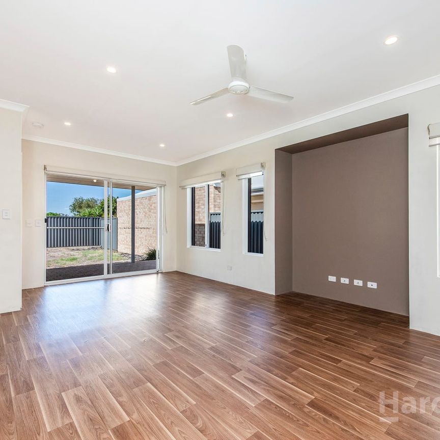 Comfortable and Low Maintenance - Photo 1