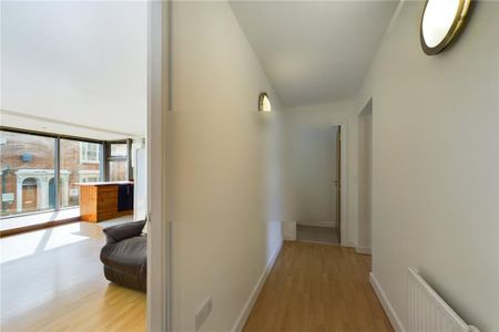 1 bedroom flat to rent - Photo 4