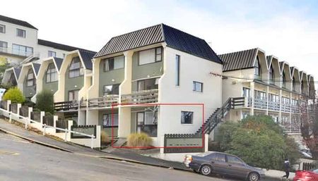 Tidy Apartment in Prime Location - Photo 5