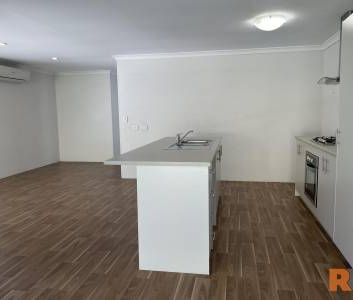 Affordable Three Bedroom Family Home - Photo 4