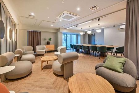 The Mint, Guildford, GU1 - Photo 3