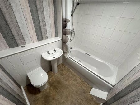 2 bedroom semi-detached house to rent - Photo 5