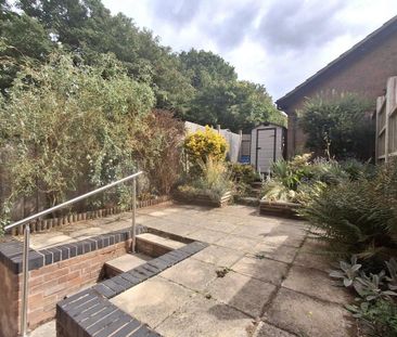 2 bedroom terraced house to rent - Photo 4