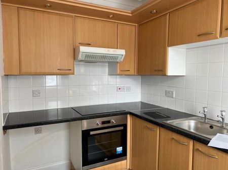 1 bedroom flat to rent - Photo 4