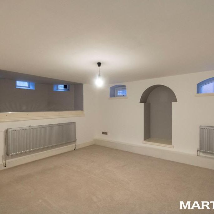 3 bedroom flat to rent - Photo 1