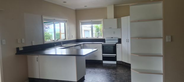 Spacious Rural Retreat for Rent - Photo 1