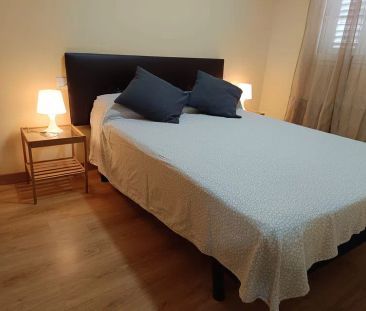 Alquiler de piso en Calle Vargas Ponce, 16 - Photo 3