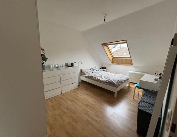 2-Zimmer-Wohnung Bornheim, Dachgeschoss - Photo 1