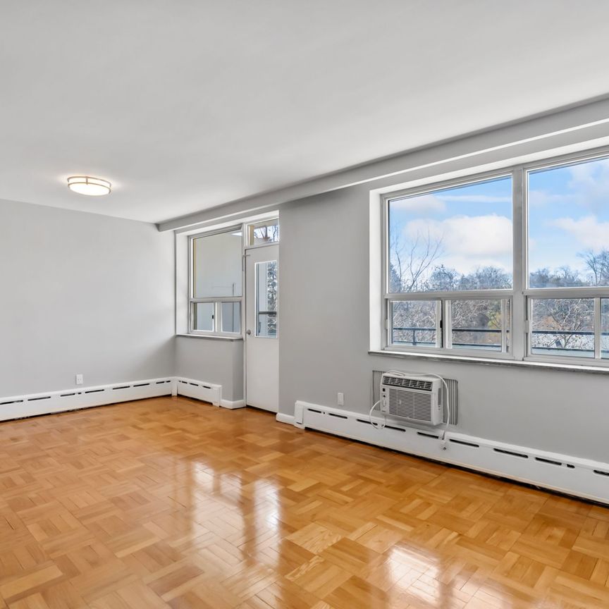 For Lease - 159 Russell Hill Road Unit# 403, Toronto, Ontario - Photo 1