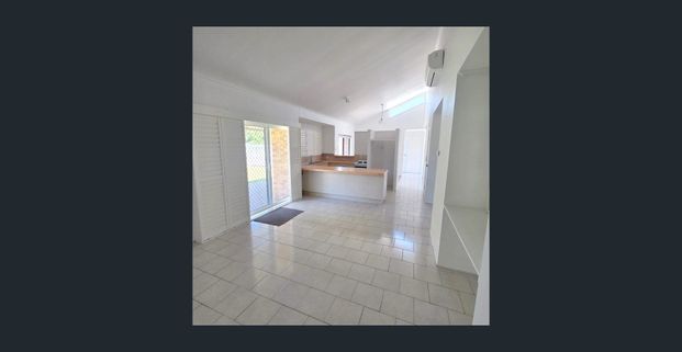 Prestigious Woongarra Scenic Drive - Beachside Living at Exceptional Value! - Photo 1