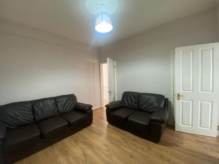 4 Bed Terraced House, Totterdown Street, SW17 - Photo 4